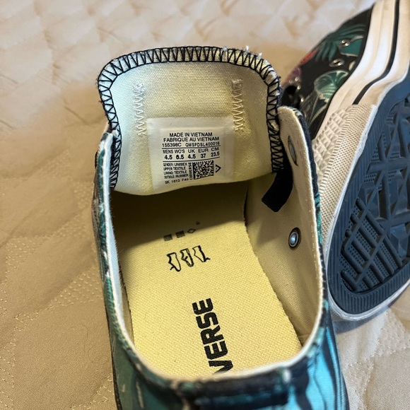 Tropical converse shoes - Picture 6 of 6